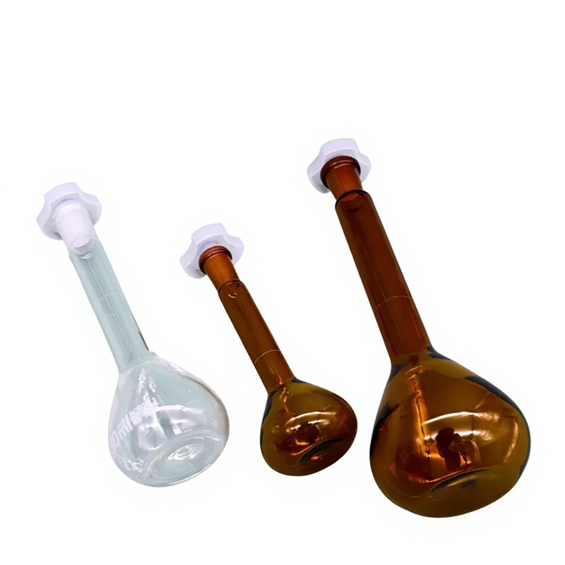 Glass Volumetric Flask (4) Glass Volumetric Flask (4)